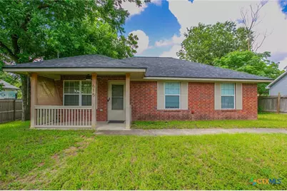615 E 9th Avenue, Belton, TX 76513 - Photo 1