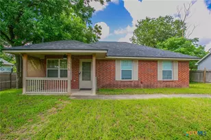 615 E 9th Ave, Belton, TX 76513 - Photo 1