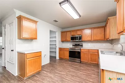 5404 Southern Crossing Drive, Temple, TX 76502 - Photo 5