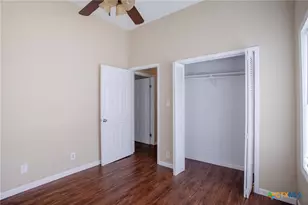306 E Brazos A & B St, Victoria, TX 77901 - Photo 11