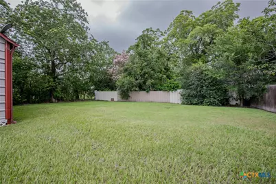 306 E Brazos A & B Street, Victoria, TX 77901 - Photo 23