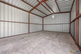 1340 Co Rd 344, Gonzales, TX 78629 - Photo 31