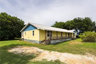 322 Hcr 2320, Abbott, TX 76621 - Photo 3