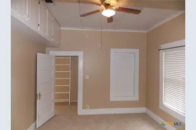 959 Lee Street, New Braunfels, TX 78130 - Photo 7