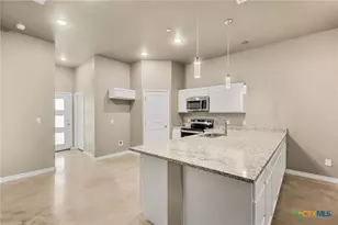 408 W Avenue C, Copperas Cove, TX 76522 - Photo 7