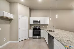 408 W Avenue C, Copperas Cove, TX 76522 - Photo 5