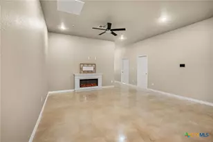 408 W Avenue C, Copperas Cove, TX 76522 - Photo 11