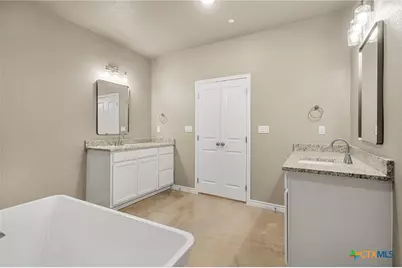 408 W Avenue C, Copperas Cove, TX 76522 - Photo 17