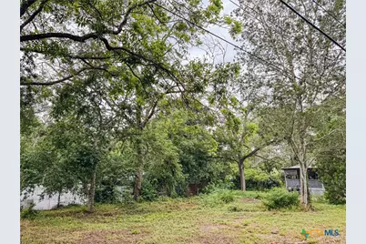 811 Saint John Street, Gonzales, TX 78629 - Photo 7