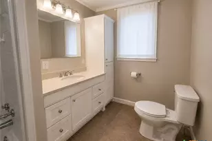 312 Willow Ave, Luling, TX 78648 - Photo 9