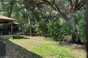 570 Beverly Ln, New Braunfels, TX 78130 - Photo 13