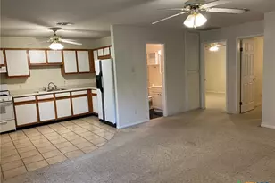 570 Beverly Ln, New Braunfels, TX 78130 - Photo 5