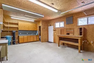 901 Salado Oaks Dr, Salado, TX 76571 - Photo 39