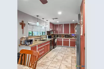 128 Cumberland Gap, Victoria, TX 77904 - Photo 9