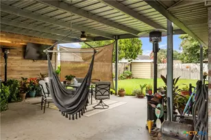 128 Cumberland Gap, Victoria, TX 77904 - Photo 33