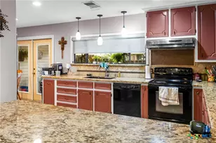 128 Cumberland Gap, Victoria, TX 77904 - Photo 7