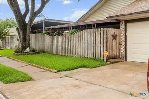 128 Cumberland Gap, Victoria, TX 77904 - Photo 5