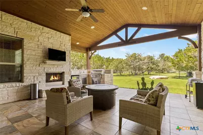 814 Haven Point Loop, New Braunfels, TX 78132 - Photo 9