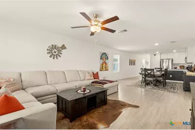 9129 Navarro Vista, Seguin, TX 78155 - Photo 15