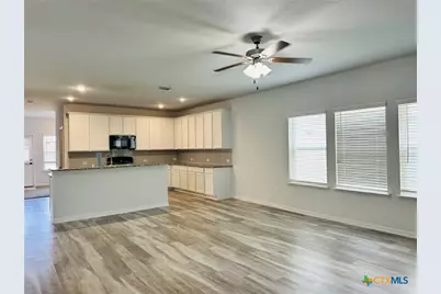 8907 Ladbroke Grove, Converse, TX 78109 - Photo 5