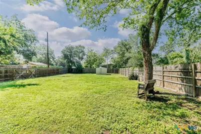 626 Saint Vincent Street, Gonzales, TX 78629 - Photo 9