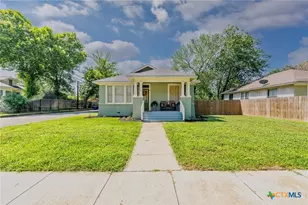 626 St Vincent St, Gonzales, TX 78629 - Photo 1