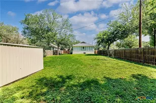626 St Vincent St, Gonzales, TX 78629 - Photo 35