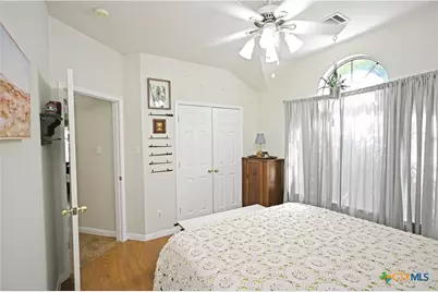 316 Meadow Park, New Braunfels, TX 78130 - Photo 11