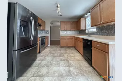 2237 Stoneleigh Drive, New Braunfels, TX 78130 - Photo 7