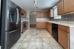 2237 Stoneleigh Dr, New Braunfels, TX 78130 - Photo 7