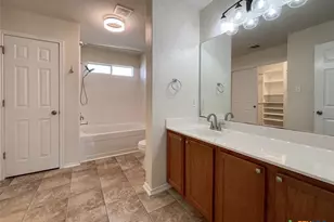 2237 Stoneleigh Dr, New Braunfels, TX 78130 - Photo 15