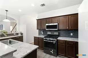 1410 Katie Lynch Dr, Pflugerville, TX 78660 - Photo 11