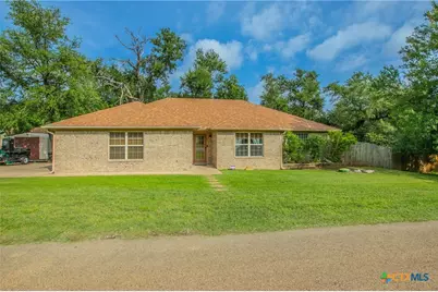 27 S Sherwood Drive, Belton, TX 76513 - Photo 1