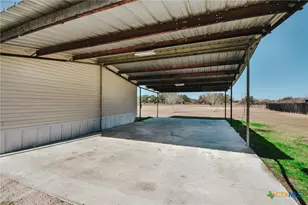 413 W Oaks Dr, Victoria, TX 77905 - Photo 23