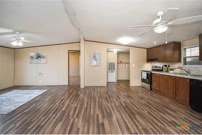 413 West Oaks Drive, Victoria, TX 77905 - Photo 9