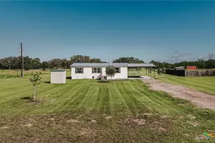 413 W Oaks Dr, Victoria, TX 77905 - Photo 1