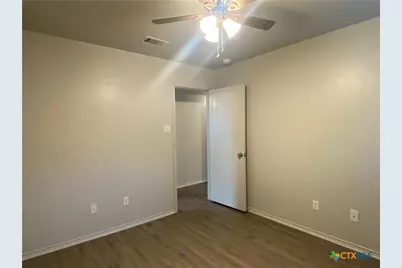 415 E Fourth Avenue #A, Belton, TX 76513 - Photo 17