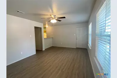 415 E Fourth Avenue #A, Belton, TX 76513 - Photo 3