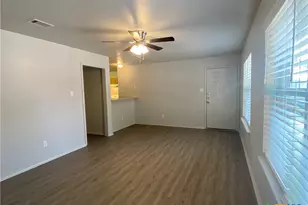 415 E 4th Ave, Belton, TX 76513 - Photo 3
