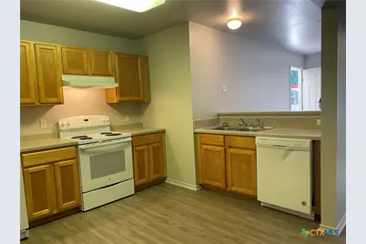 415 E Fourth Avenue #A, Belton, TX 76513 - Photo 5