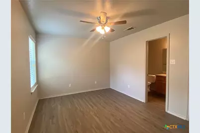 415 E Fourth Avenue #A, Belton, TX 76513 - Photo 9