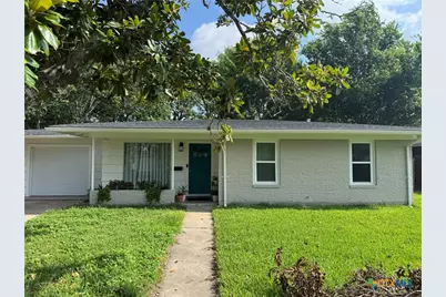2304 E Mistletoe Avenue, Victoria, TX 77901 - Photo 1