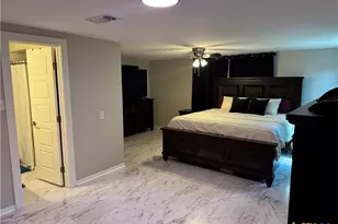 2304 E Mistletoe Ave, Victoria, TX 77901 - Photo 11