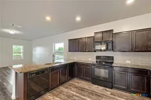 1818 Strawberry Fld, New Braunfels, TX 78130 - Photo 5