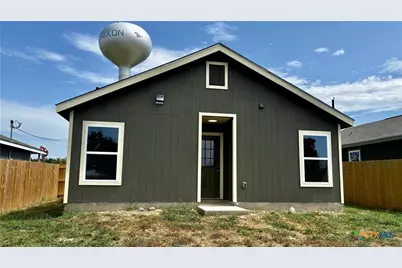 808 E 6th Street, Nixon, TX 78140 - Photo 27
