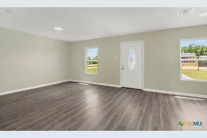 808 E 6th Street, Nixon, TX 78140 - Photo 3