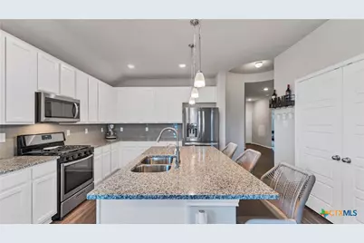 1711 Stone House, New Braunfels, TX 78132 - Photo 5