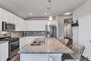 1711 Stone House, New Braunfels, TX 78132 - Photo 5