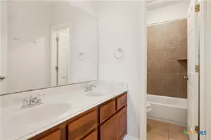 1262 Morning Glory Ln, Adkins, TX 78101 - Photo 13
