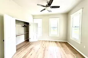 405 E Commercial St, Victoria, TX 77901 - Photo 5